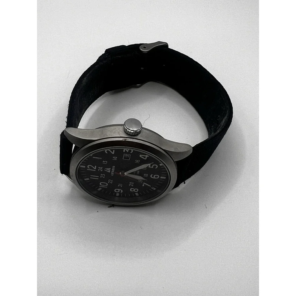 LINQIN Men's Watch Quartz 5ATM Stainless Steel No. 0550 - New Battery